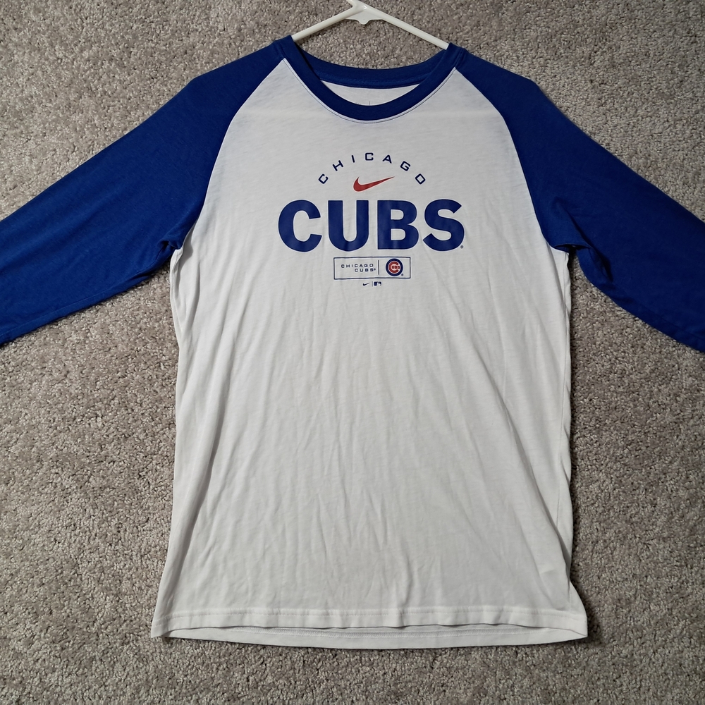 Chicago Cubs Womens Large Nike Blue and White Raglan Shirt